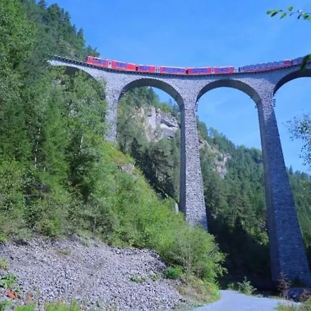 Auf Ziegenhof * Alvaneu